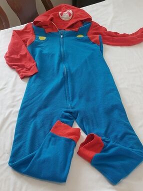 Nintendo Blue and Red Super Mario Fleece One-Piece Pajamas .size 8